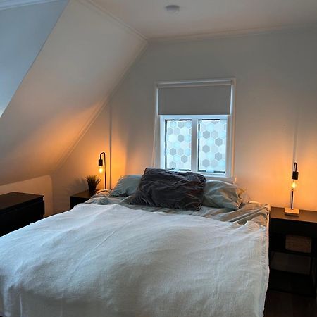1 Bedroom Apartment! Хабнарфьордюр Экстерьер фото